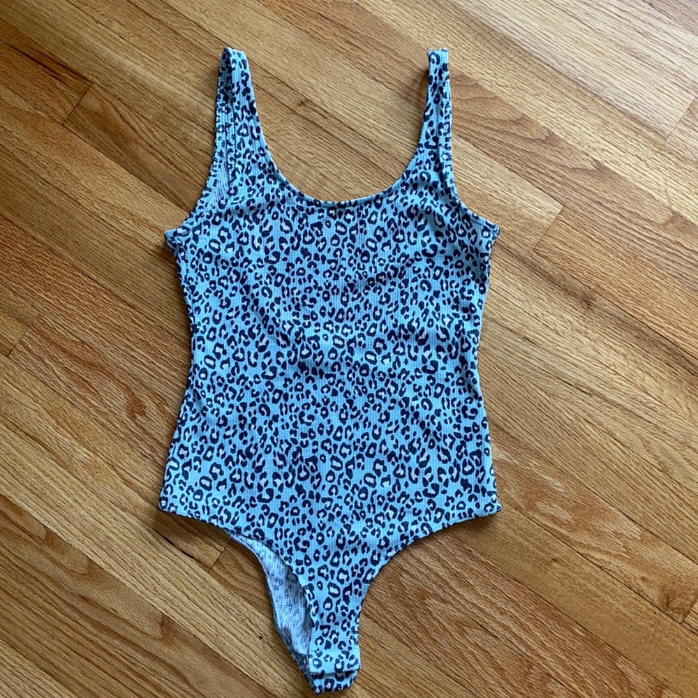 NWT Le Lis Collection animal print bodysuit